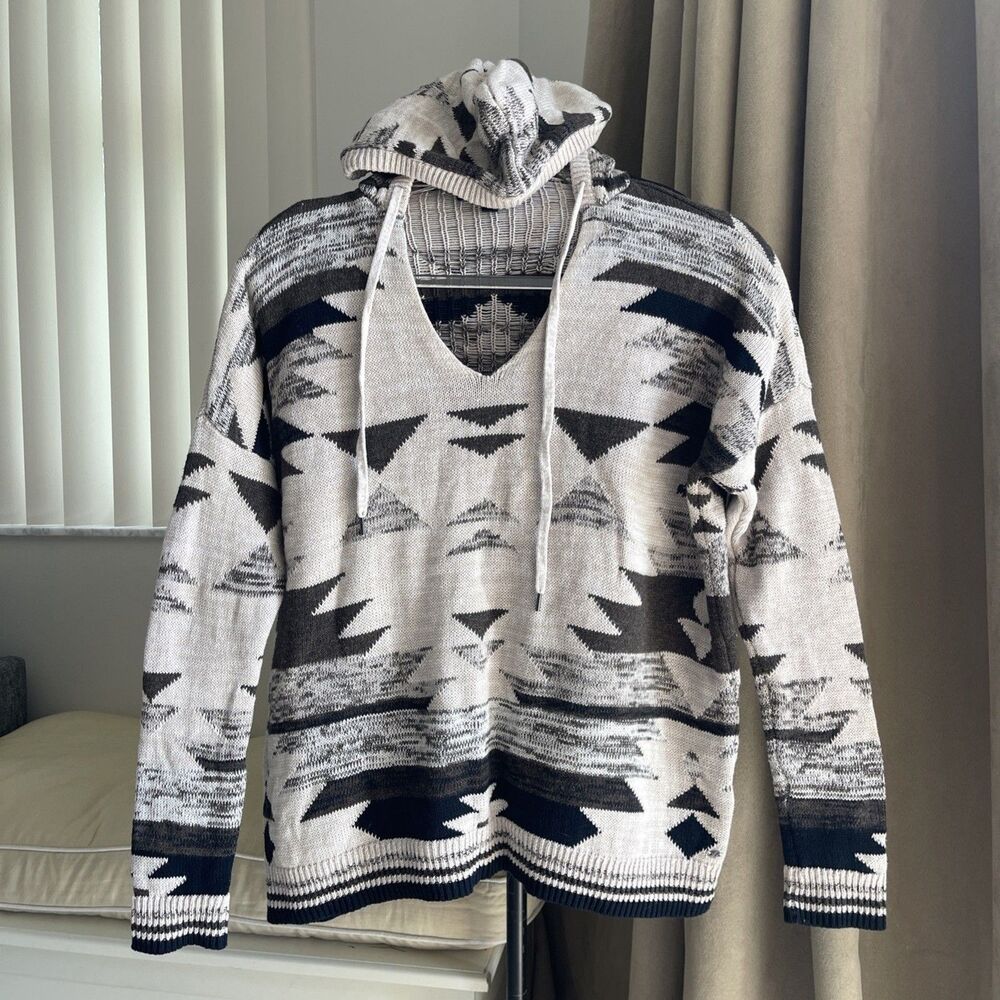 American Eagle Outfitters Aztec Western Knit Hoodie Sweater Size XS